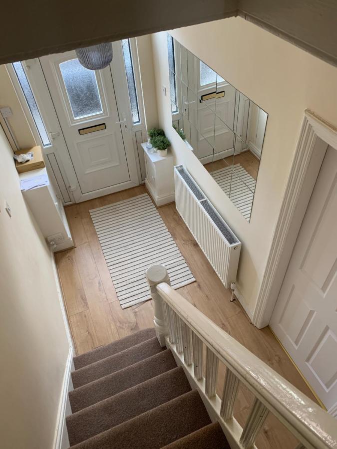 Large House Near Anfield & Liverpool Town 外观 照片